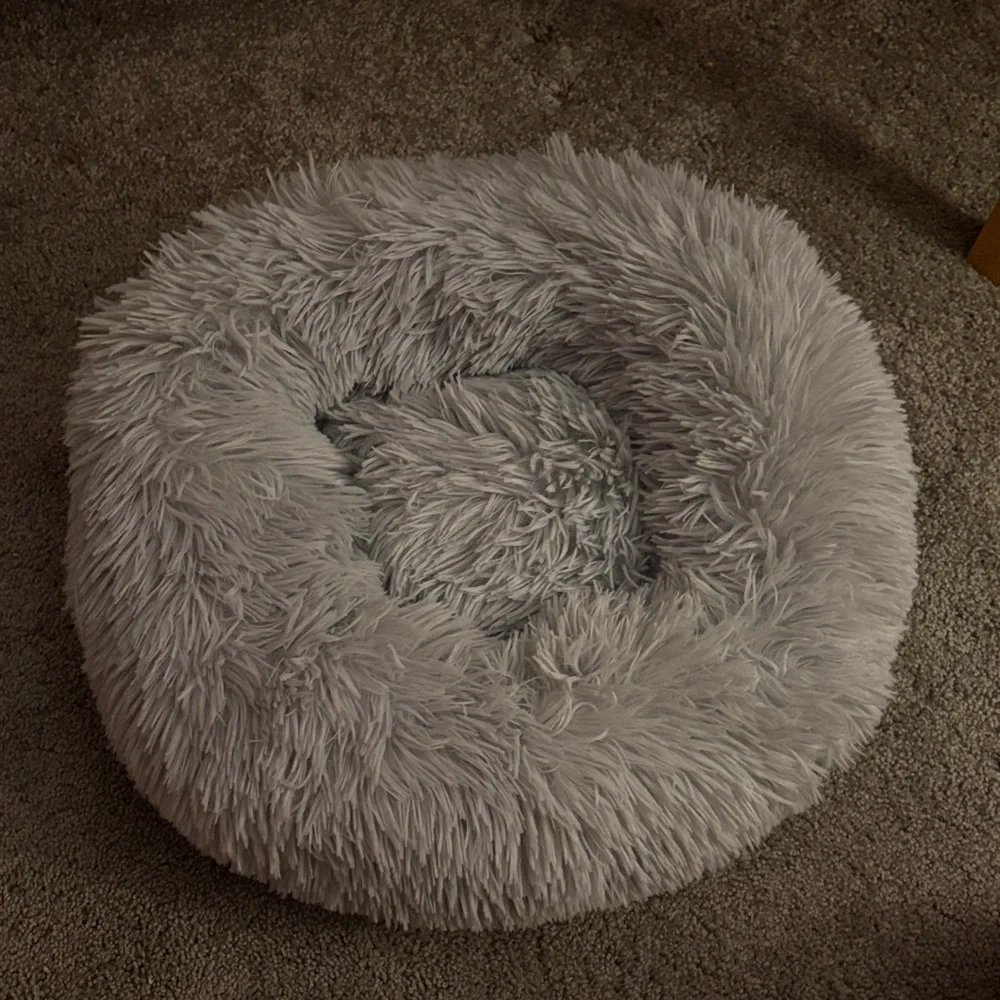 Small Fluffy Gray Pet Bed!